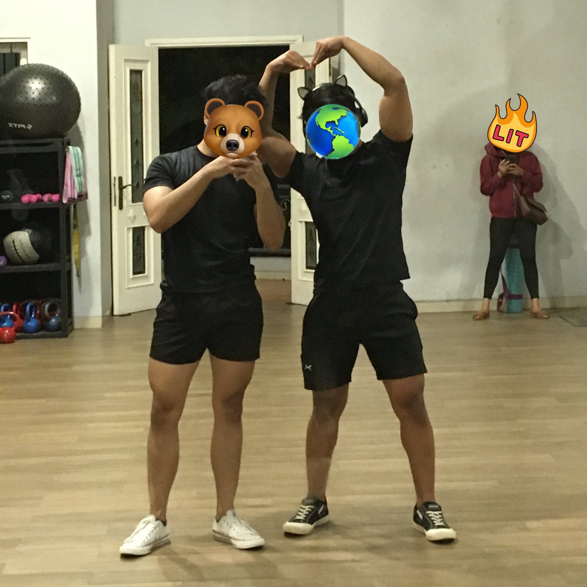 altercrush99's tweet photo. @Oinee_ @McDreamyxxxxx heh, kan ada yg punya 😆🤏 https://t.co/L2252hKySs