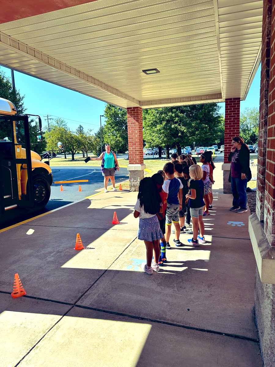 Our youngest Wildcats learned about bus safety with many thanks to the FCPS transportation department! #SESinspires