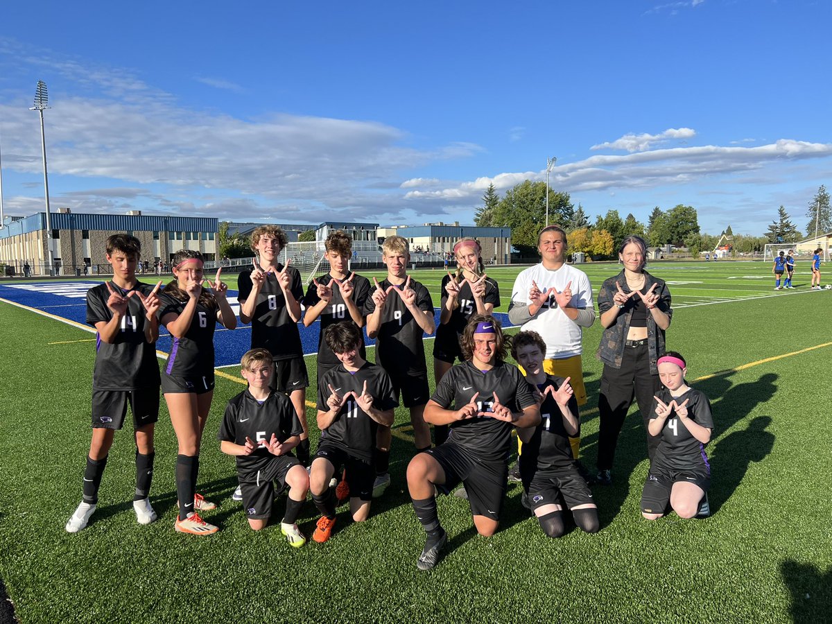 wilhelm_rhs's tweet photo. And our first “W” in the books!  Way to go Raptor Soccer Squad! #raptorsrise https://t.co/KVEScORUjP