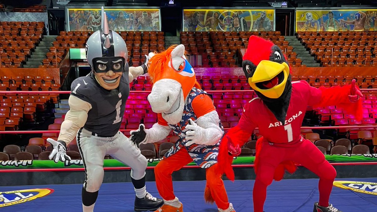 BroncosEspanol's tweet photo. ¡@5280Miles y sus amigos ya están listos! 🤼

¿A quién veremos el viernes en la Arena México? 

🎟️ https://t.co/OJsscDVgbk https://t.co/cQlUoNEtQR