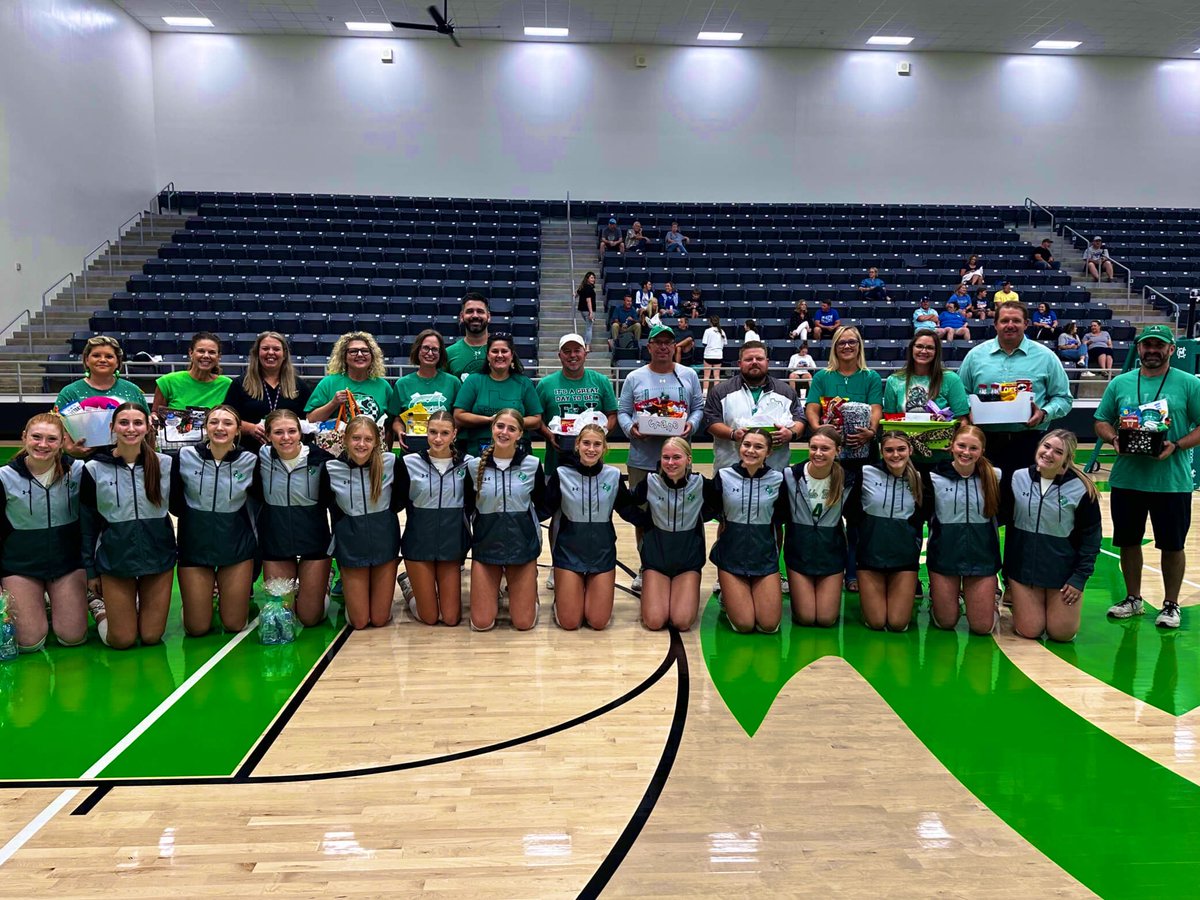Last night we had the opportunity to celebrate some of our amazing teachers! Thanks for providing such a meaningful impact on our kids lives💚 We appreciate all you do! #TeacherAppreciation #FoxFamily <a href="/CaddoMillsHS/">Caddo Mills HS</a> <a href="/luke__allison/">Luke Allison</a> <a href="/KodiCrane/">Kodi Crane</a>