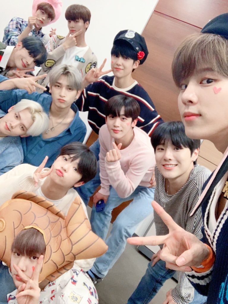 __chowoodzz's tweet image. Every day we spend together with one its is a continuous miracle! - #X1NOTE 

One its are still here with you our 11 butterflies 🦋 One its never left you:(( We’re still fighting and dreaming someday we will meet you again 🥰🙏 We will never give up —-

#X1 #엑스원