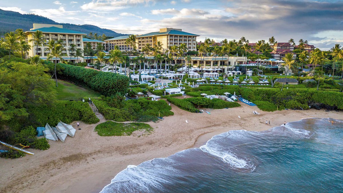 🚨 MAUI VICTIMS: COME SAY HI TO @FEMA EXECUTIVES! They’re staying at the Maui Four Seasons Resort! You’ll know you’re there when you see all the Ferraris and Bentleys out front. Max out your chances of being a lucky $700 winner by knocking on an executive’s $30,000 per month…