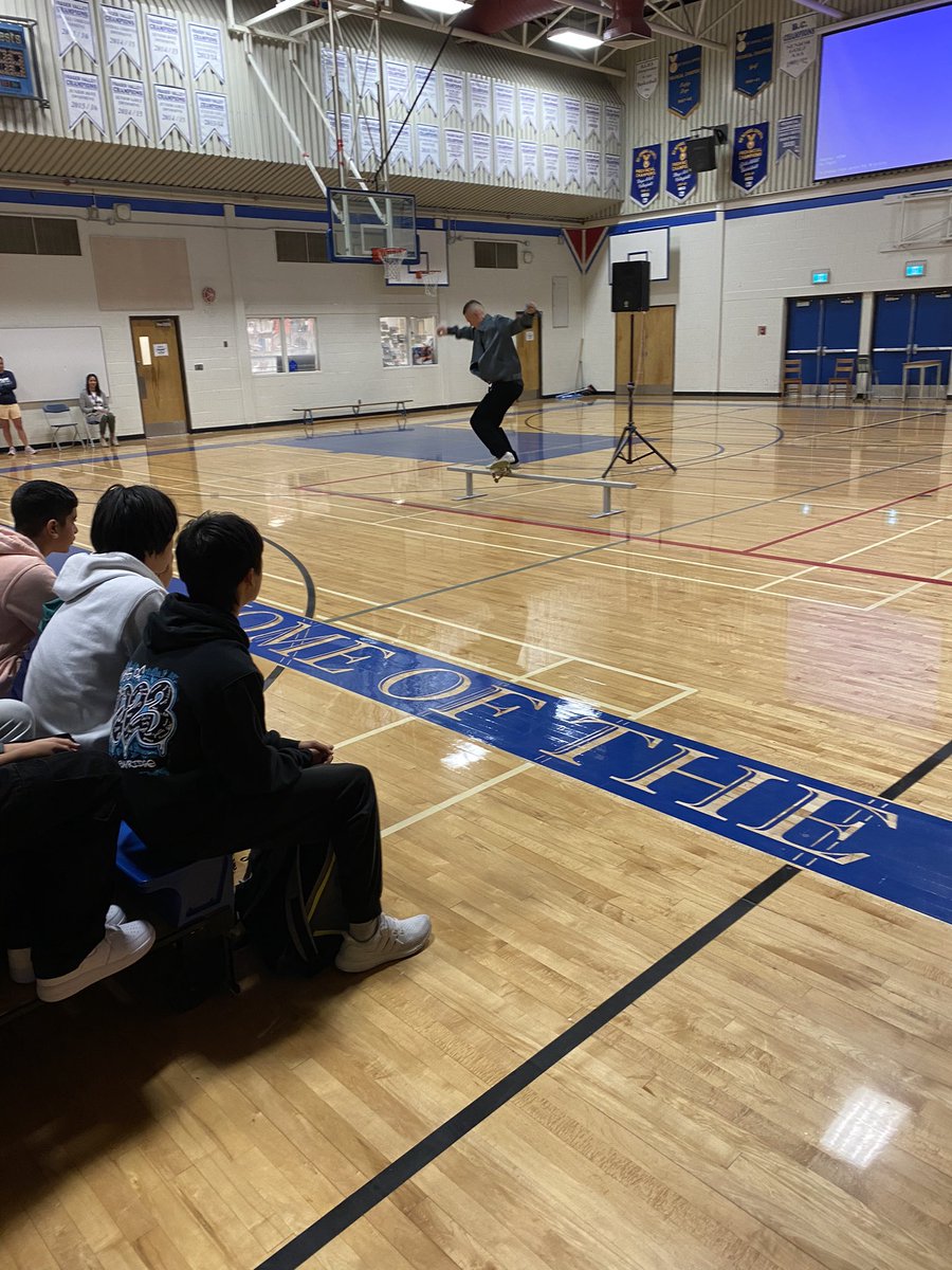 Zack Lund tweet media