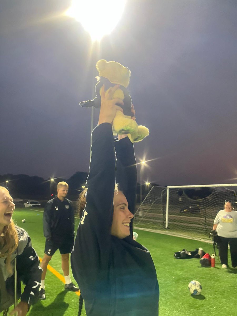 BU_WomenSoccer's tweet photo. PLAYERS WOMEN OF THE MATCH:

#11 BRITNEY NOLTE https://t.co/joipAejRuC
