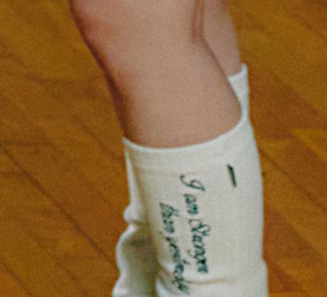 outfitsofgg's tweet photo. @_Weeekly #Weeekly in #Crank 

#Soeun's socks:
🔗https://t.co/CPXFYmgYJl 

#Jihan's chain skirt:
🔗https://t.co/oNkswPinan 

🏷️#oogg_Weeekly ; #oogg_Soeun ; #oogg_Jihan ; #oogg_Crank https://t.co/hKvP9kl0G1