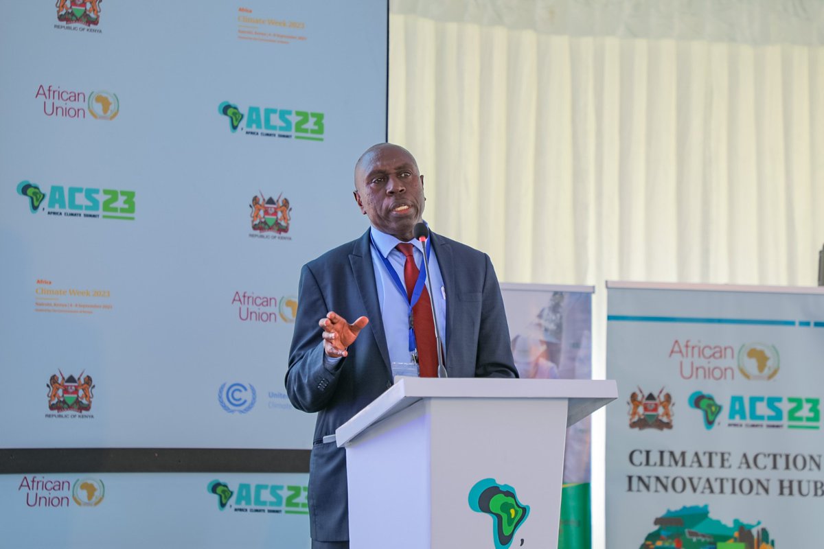 1. Prof. Sam Kariuki's keynote at the @AfricaCDC side event addressed the alarming rise of climate-sensitive infectious diseases in Africa, highlighting major outbreaks often linked to El Niño & La Niña cycles. Recent flooding and droughts have exacerbated the crisis.