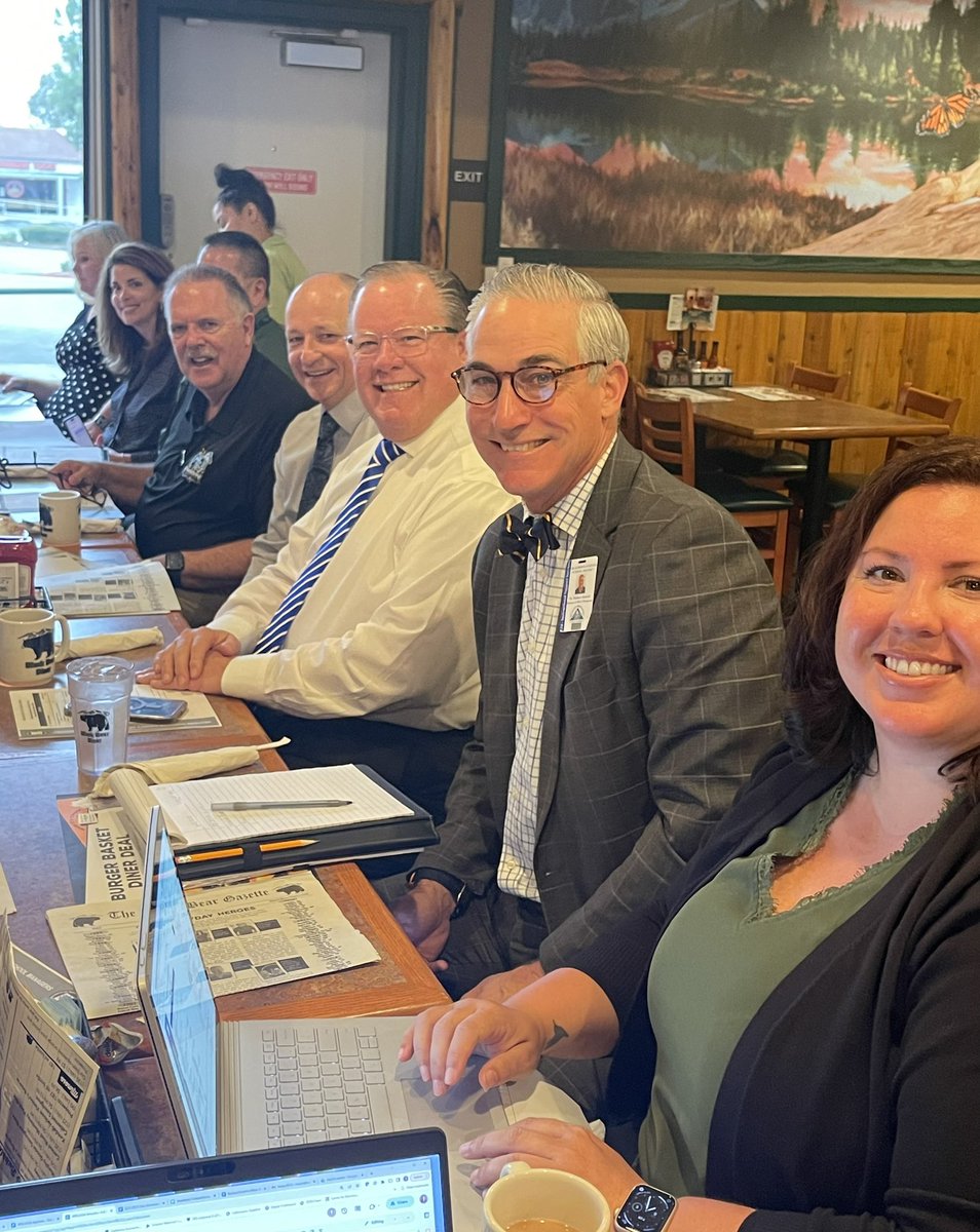 RSDMichelleWise's tweet photo. This amazing group of leaders is committed to supporting their fellow admin! First @wrcasm meeting of this school year…planning awesomeness! @ACSARegionXIX @ACSA_info #leadership https://t.co/8TjfcqNkOJ