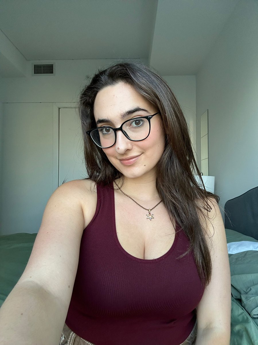 Qveenjulia tweet media