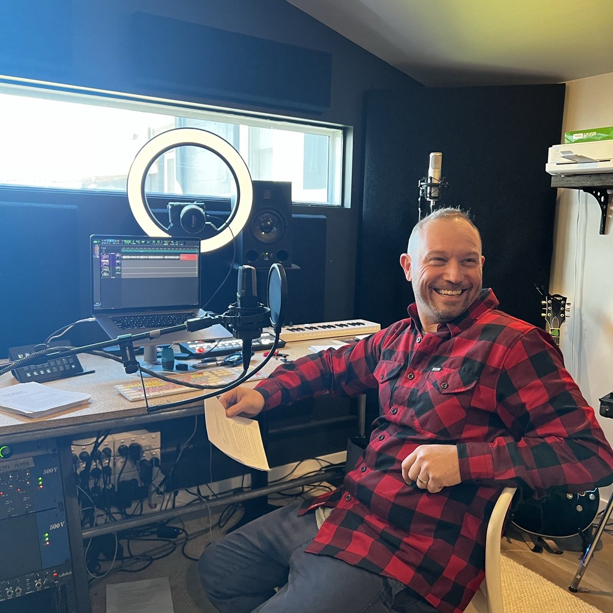 Hachette Australia Books tweet media