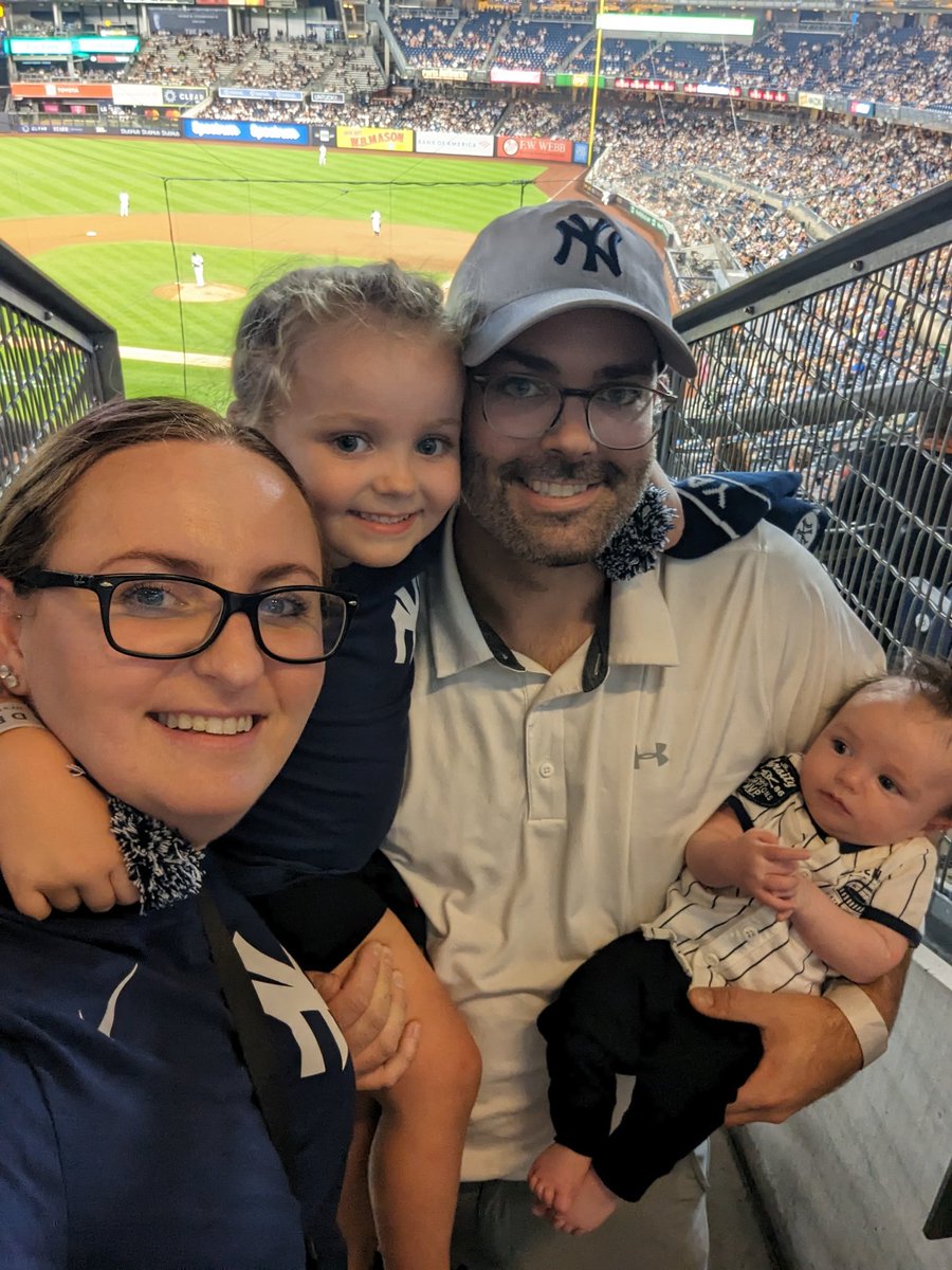 ProdigySearchKC's tweet image. Kiddos first @Yankees game! 

❤️⚾