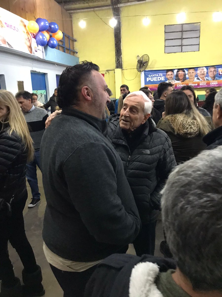 Acompañamos el cierre de campaña en Villa Gobernador Gálvez:

🟥 Alberto Ricci Intendente 
🟨 <a href="/estebanlenci/">Esteban Lenci</a> Concejal
Integrantes del Frente Unidos Para Cambiar Santa Fe

🟩 <a href="/maxipullaro/">Maximiliano Pullaro</a> Gobernador
🟧 <a href="/ClaraGarcia_SF/">Clara García🌹</a> Diputada
🟦 <a href="/Ciro6as/">Ciro Seisas</a> Senador

#VotaLaU #SantaFePuede