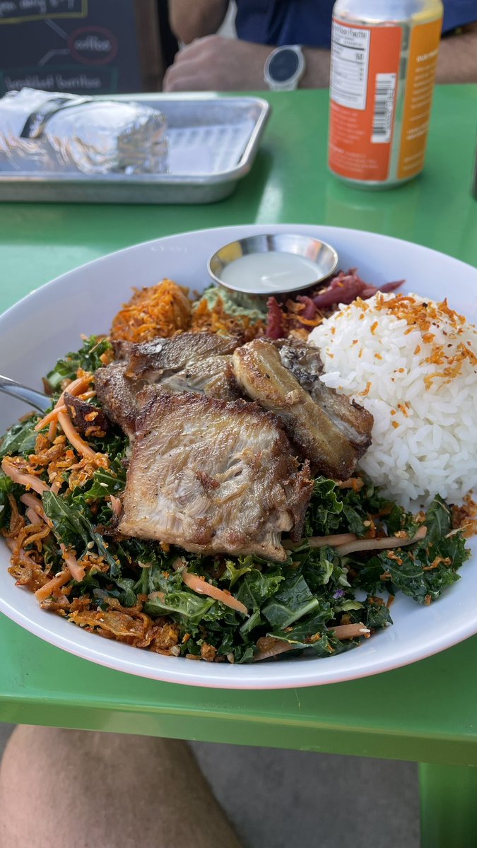 Super fun morning with Soft Hour x <a href="/ForTheLRPod/">For The Long Run Podcast: Exploring the Why</a> at <a href="/SkratchLabs/">Skratch Labs</a> cafe! 

We had 50 runners show up for a 7am group run, goodies from <a href="/DarnTough/">Darn Tough Vermont</a>, and of course, Skratch!