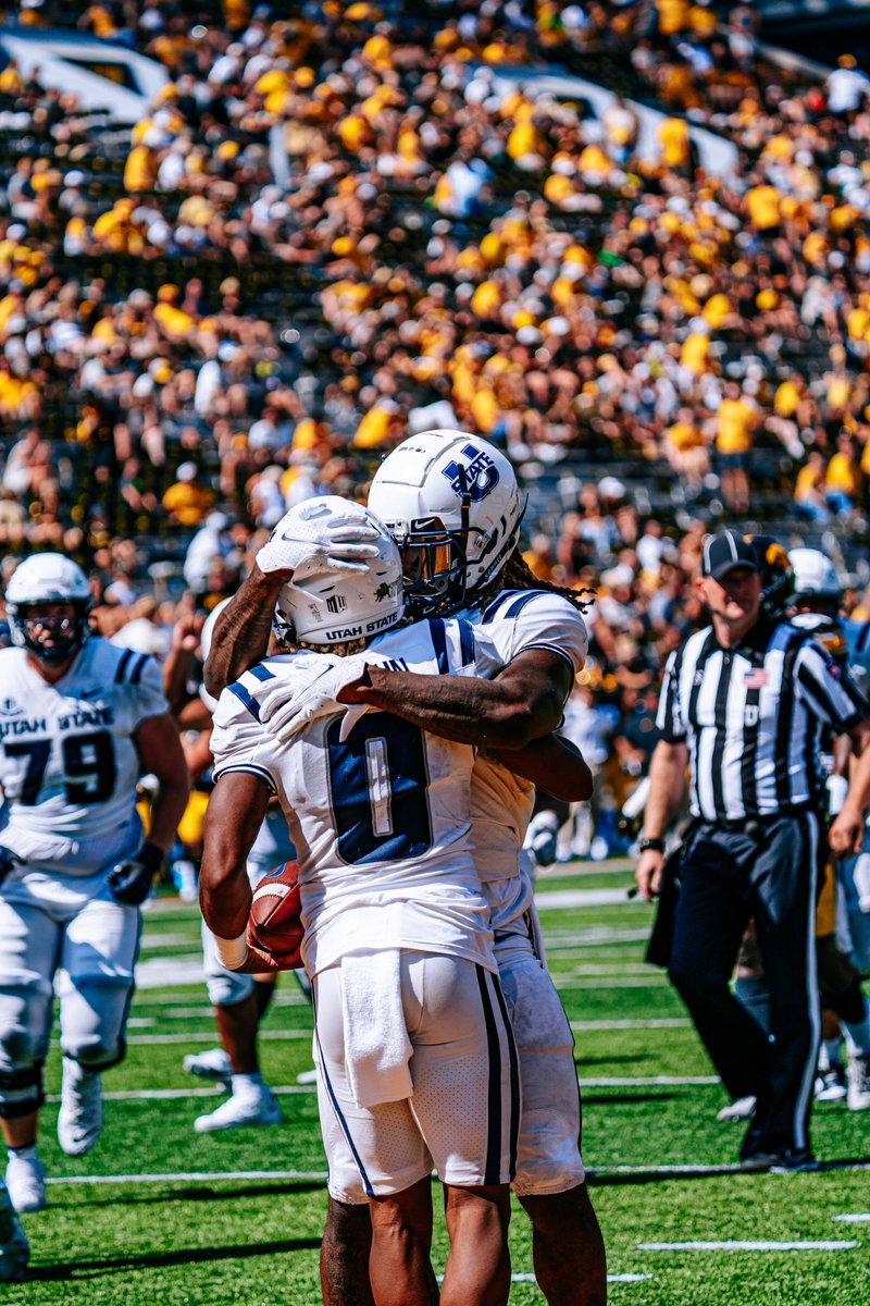 USUFootball's tweet photo. 𝗟𝗲𝗮𝗱𝗶𝗻𝗴 𝗧𝗵𝗲 𝗡𝗮𝘁𝗶𝗼𝗻 @Terrell_Vaughn6 🎸🤘

Terrell Vaughn leads the nation with his 12.0 receptions per game average! His 12 catches at Iowa were a career high!

#AggiesAllTheWay https://t.co/sXpZOjnas5