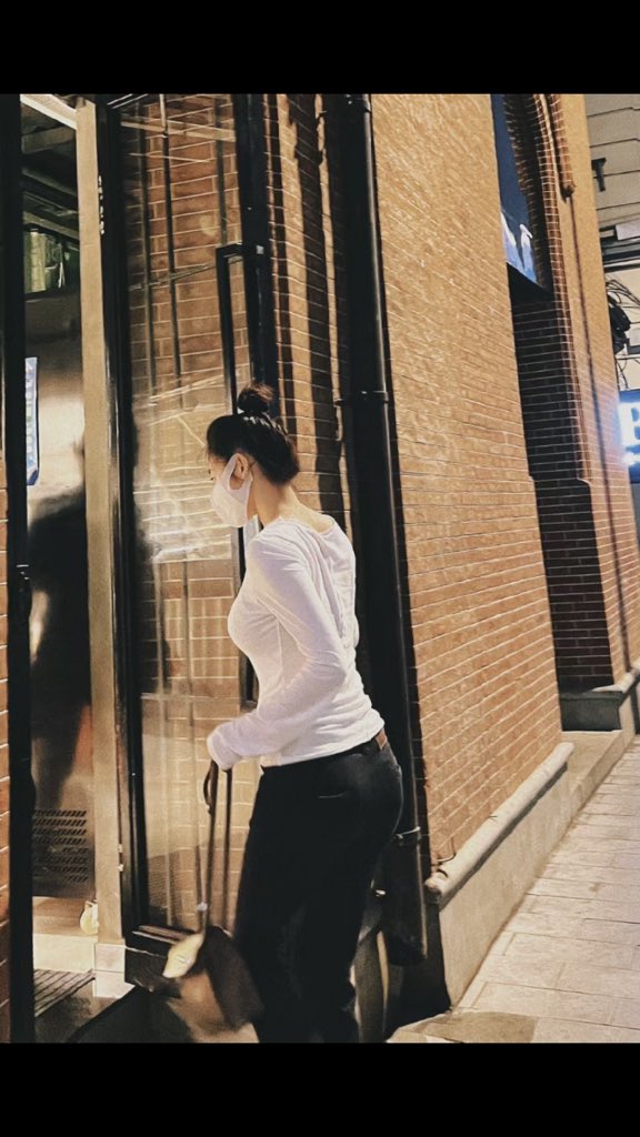 Michell46884729's tweet photo. 항상 좋은 마음가짐을 유지하고, 마음가짐이 모든 것을 결정하며, 놓아야 할 것은 놓아주고, 어떠한 영향도 받지 않는다. https://t.co/LjiIcLzRsN