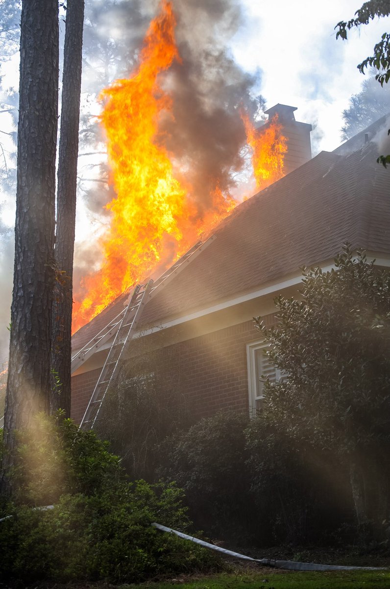 ColaFire's tweet photo. Nice work by @ColaFire 3rd Shift crews this afternoon as they dealt with a large house fire in King’s Grant.

Units responded to Tombee Lane and found heavy smoke coming from the property upon arrival. Fire was also breaking through parts of the roof. https://t.co/ArIyVbAumD