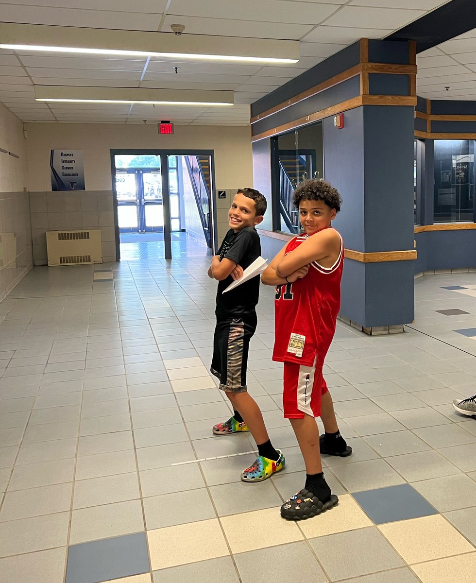 Today, I had the pleasure of watching some falcons learn about the factors which impact aviation in Mr. G’s STEM class. At Friedman, we always fly high! #RISE <a href="/Taunton_Schools/">Taunton Public Schools</a>