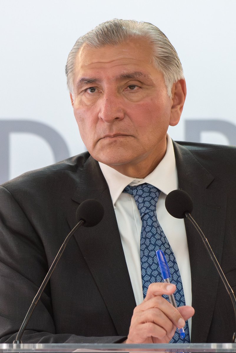 DonVocero's tweet photo. POBRE ADÁN 
Perdió la gubernatura de Tabasco
Perdió la Secretaría de Gobernación
Perdió la candidatura
Perdió a la morrita que se andaba lonchando
Y su esposa está encabronada ... https://t.co/ZC6LwY6yvK
