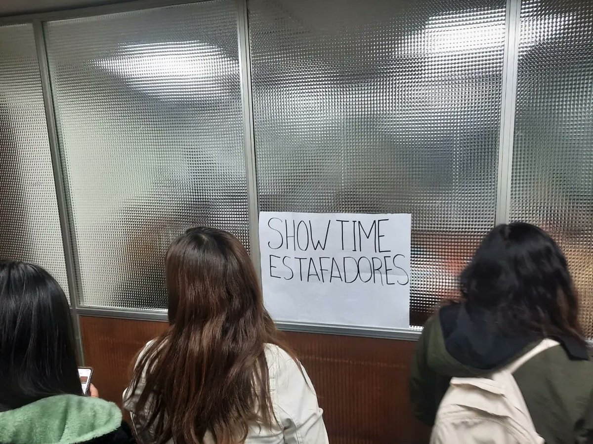 JusticiaBol's tweet photo. #VDDUC remitió el caso concierto "Floricienta" ante el Ministerio Público por estafa múltiple
#NotaDePrensa ➡️ https://t.co/LbdHyFyjUP
#UnidosRumboAlBicentenario
#LaTransformaciónDeLaJusticiaAvanza https://t.co/RmmKN5nHaj