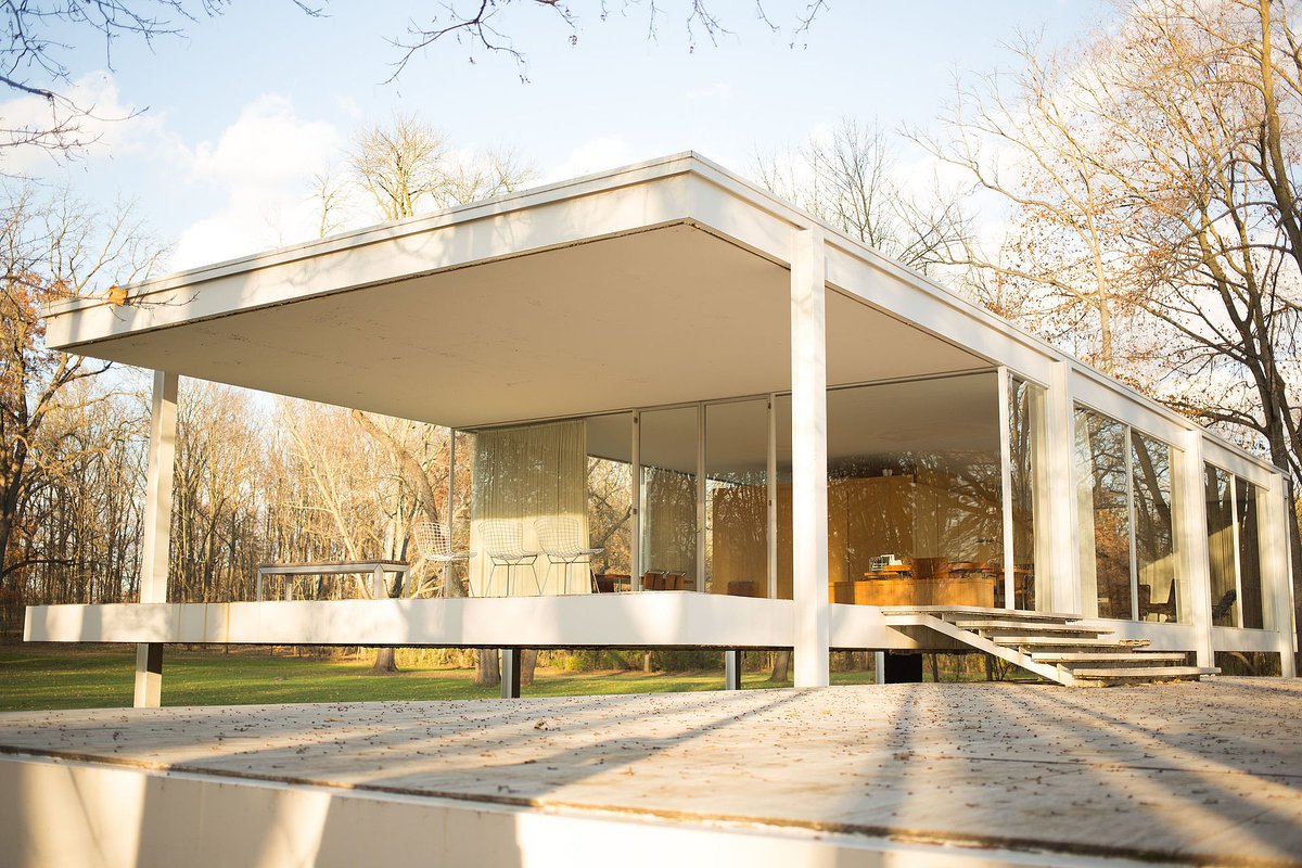 Aunicornglass's tweet photo. The Edith Farnsworth House, formerly the Farnsworth House,is a historical house designed and constructed by Ludwig Mies van der Rohe between 1945 and 1951. The house was constructed as a one-room weekend retreat in a rural setting in Plano, Illinois。#Aunicornglass #glassbuilding https://t.co/PY5ZPm49rc