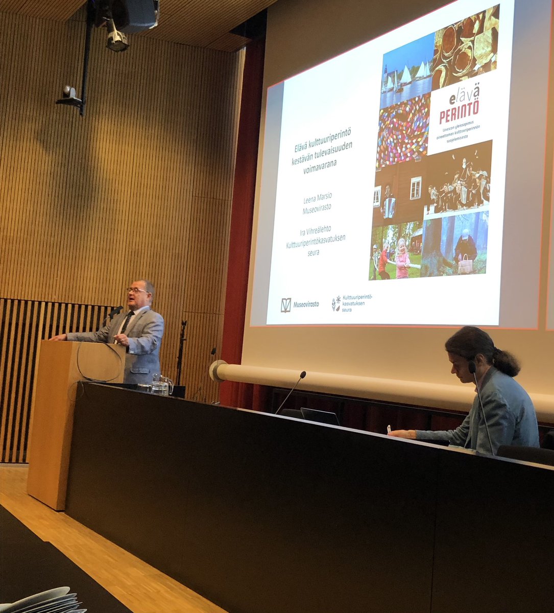 Unesco-koulujen ASPnet -koulujen syyspäivät avasi kouluneuvos <a href="/KauppinenJorma/">Jorma Kauppinen</a> Opetushallituksesta ja muistutti ilosta. 
Oppimisen ja opettamisen ilosta, jota tapahtuu päivittäin kaikissa meidän kouluissa.