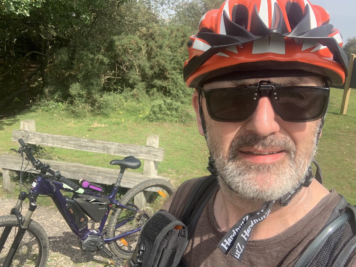 ianmorris84's tweet photo. Brilliant day cycling the New Forest #cycling #thenewforest #cyclexperience #autumn 🚴☀️👍 https://t.co/uRcrTpe7jW