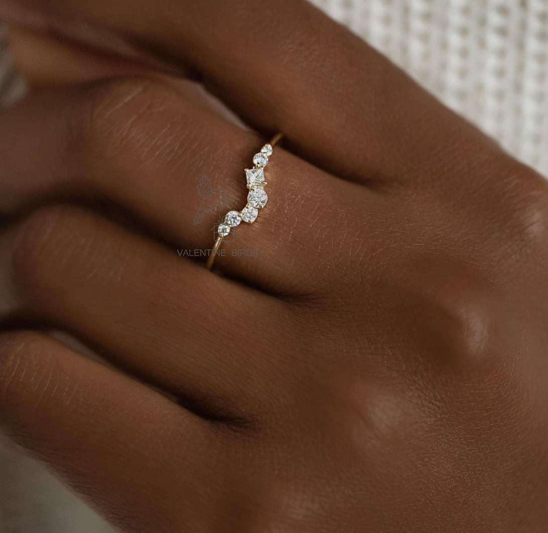 valentinebirds_'s tweet image. 18k yellow Solid Gold Pointe Wedding Band ,Round Wedding Band, Stacking Ring, Half Eternity Wedding Band, Diamond Stacking Ring,  Gift for her
➡ Buy your order...👉Link in bio
Follow 👉Valentine Birds
#RoundDiamond #LabGrownDiamond #StackableBand #RoundCutDiamond #MatchingBandv