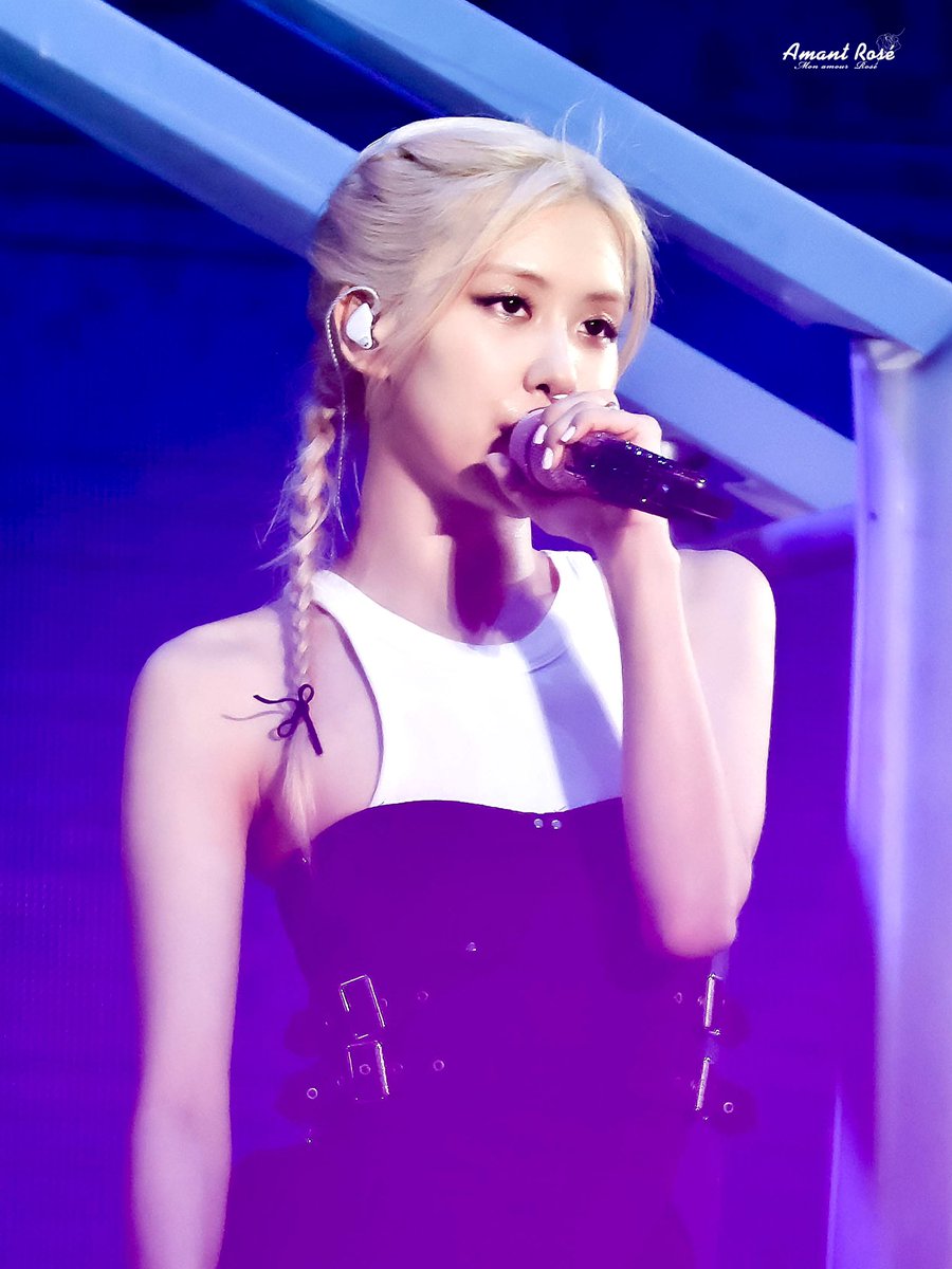 Amant_Rose_'s tweet photo. 230729
BORN PINK VIETNAM CONCERT 🖤💗
HQ

#블랙핑크 #로제    #ROSÉ    
#BLACKPINK #BORNPINK
@BLACKPINK https://t.co/BIcLDpAwpO