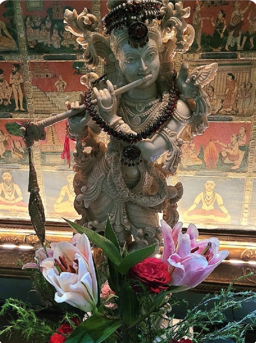 श्री कृष्ण जन्माष्टमी की हार्दिक शुभकामनाएं