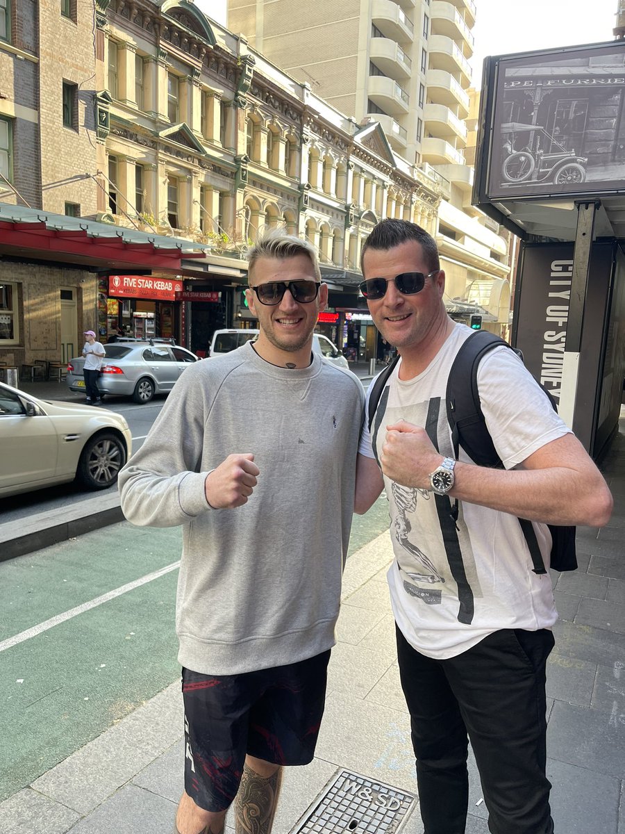 msalmon74's tweet photo. Cheers for the photo man legend! Good luck in your next fight! @danthehangman https://t.co/qc29FoT0UG