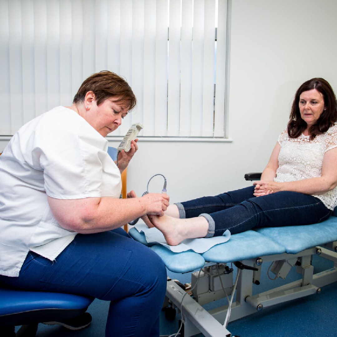 HealthCareersUK's tweet image. Our careers quiz is a great place to start if you're thinking about an NHS career, whatever stage you're at.
With over 350 careers on offer, there is something for everyone!
🔎 Find your NHS career - orlo.uk/3Ds2e
#WeAreTheNHS