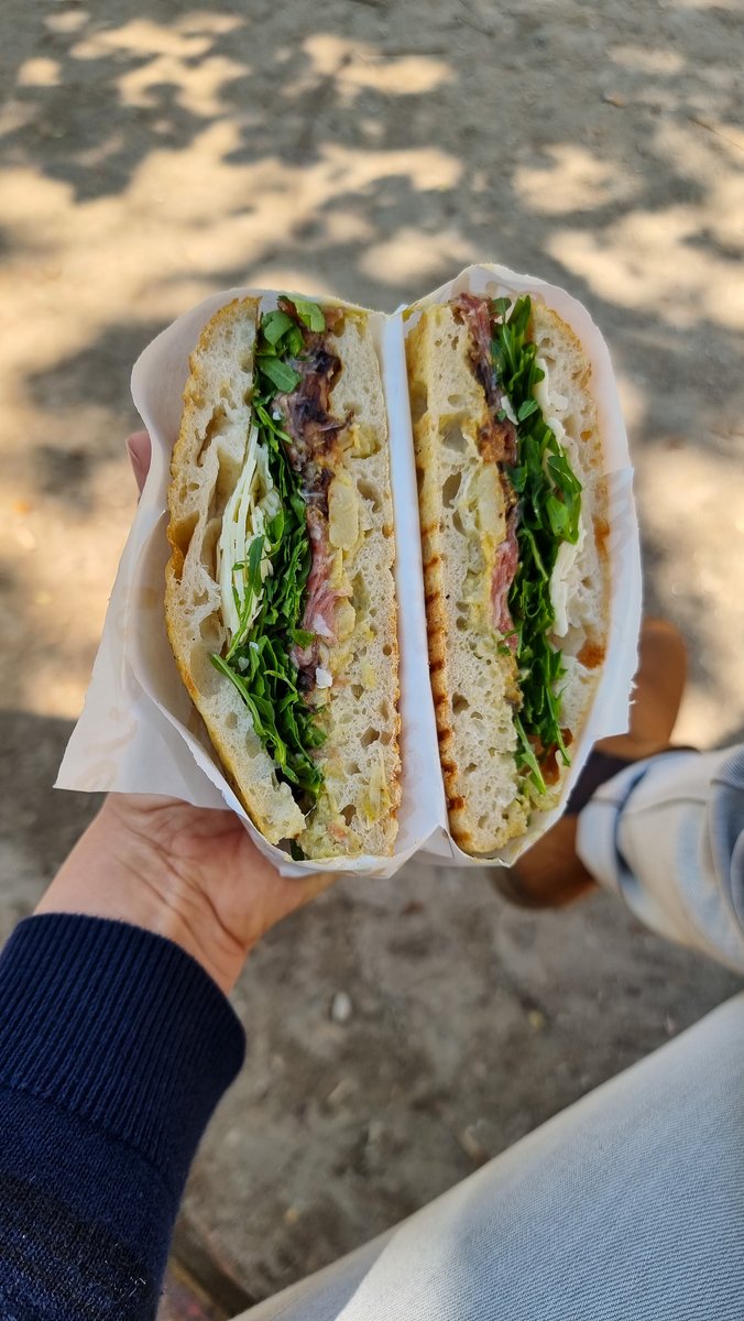 MelleBonPlan's tweet image. Nouvelle adresse dans mon article de #Foccacia à #Paris :
🥪Novettino
📍34 Rue Godot de Mauroy 75009 Paris
📍54 Rue du Faubourg Poissonnière 75010 Paris
📍1 Rue de Charonne Paris 75011 France
✏️ mademoisellebonplan.fr/2017/05/27/un-…
📷@MelleBonPlan