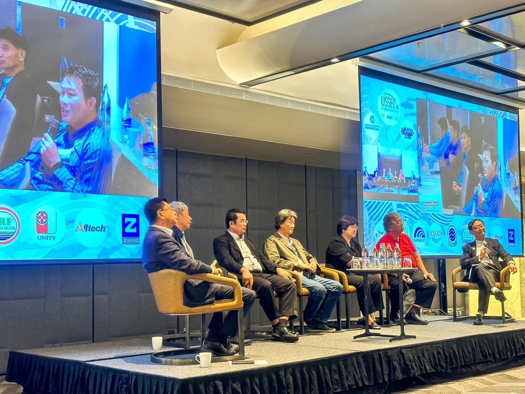 Flylab14's tweet photo. 🌊 Dr. Astasit, the Sales Director of Flylab, had the opportunity to attend the 'Aquaculture Perspectives from Industry Experts and Professionals: Beyond the Surface' event in Thailand. 🐟 https://t.co/cgKptvI2SV