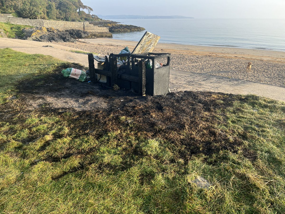 Mark Simpson tweet media