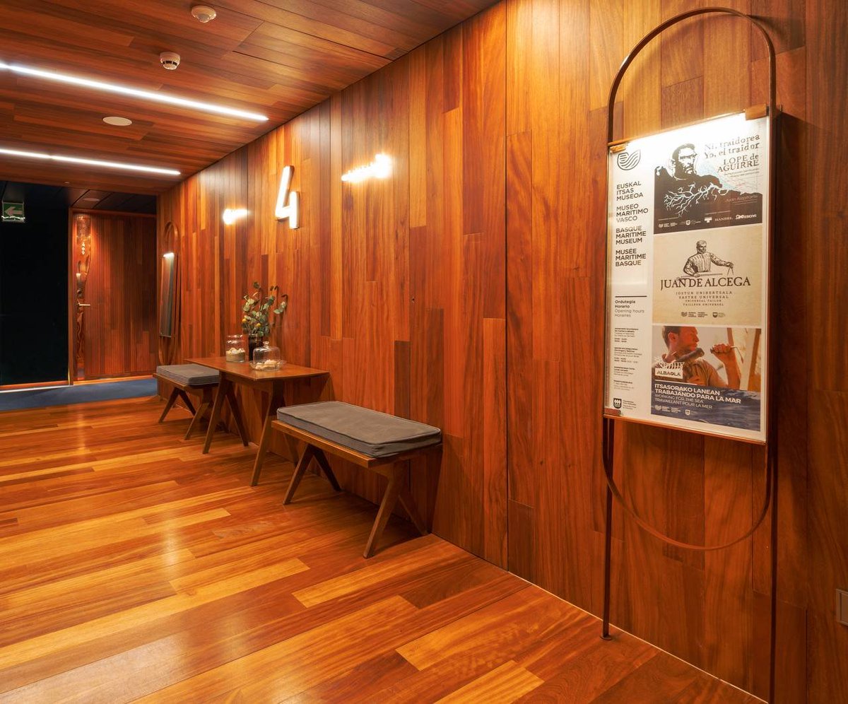 En #LasalaPlazaHotel, cada planta celebra la cultura marítima y los museos cercanos. A pocos pasos, visita el <a href="/ItsasMuseoa/">Euskal Itsas Museoa - Museo Marítimo Vasco</a> para explorar siglos de tradición y aventuras en el mar.

¿Preparado para sumergirte en esta experiencia única? 🌊

lasalaplazahotel.com

#Donostia