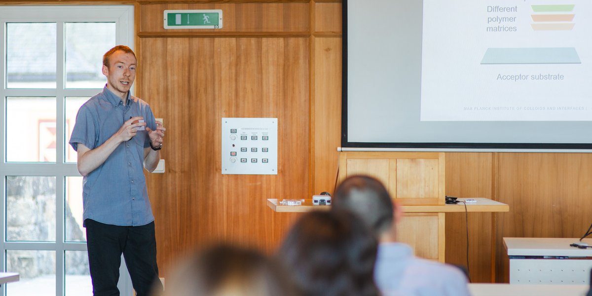 CTC_Germany's tweet photo. 🖨️🔬Sebastian Ronneberger from the @FelixLoeffler group at @MpiciPotsdam presented "NanoFDM – A Nanolayer Printing Technique for Polymers with Additives." His work is revolutionizing printing tech, enabling precise integration of additives. 🌟🧪 #PolymerTechnology #Ringberg https://t.co/RtXsESDZg5