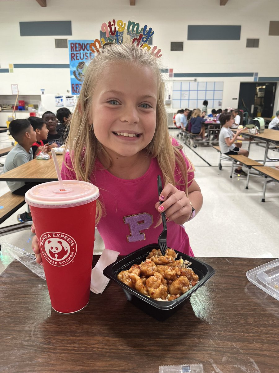 ChaplainLeeDub's tweet image. Happy 10th Birthday Penelope Pearl! You love your people (and pets) fiercely. You always bring the energy, and love helping others. We love you kiddo. #SweetP