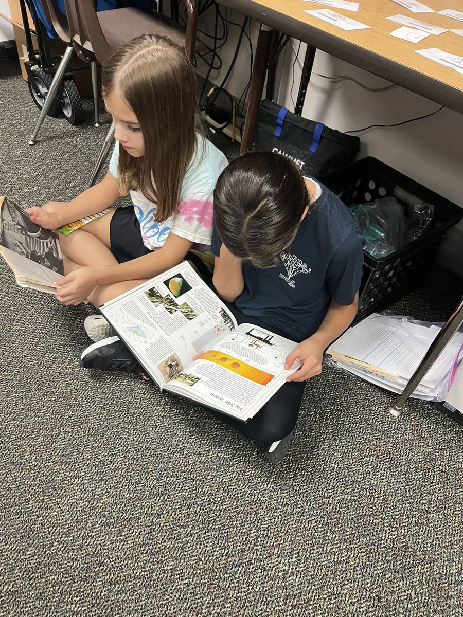 Today was National Read a Book Day so naturally we took some time to read our favorite books! #GrowingGreatness <a href="/HumbleISD_HHE/">Hidden Hollow Elementary</a>