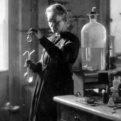 PhysInHistory's tweet image. "Be less curious about people and more curious about ideas."

-- Maria Skłodowska-Curie (1867-1934)