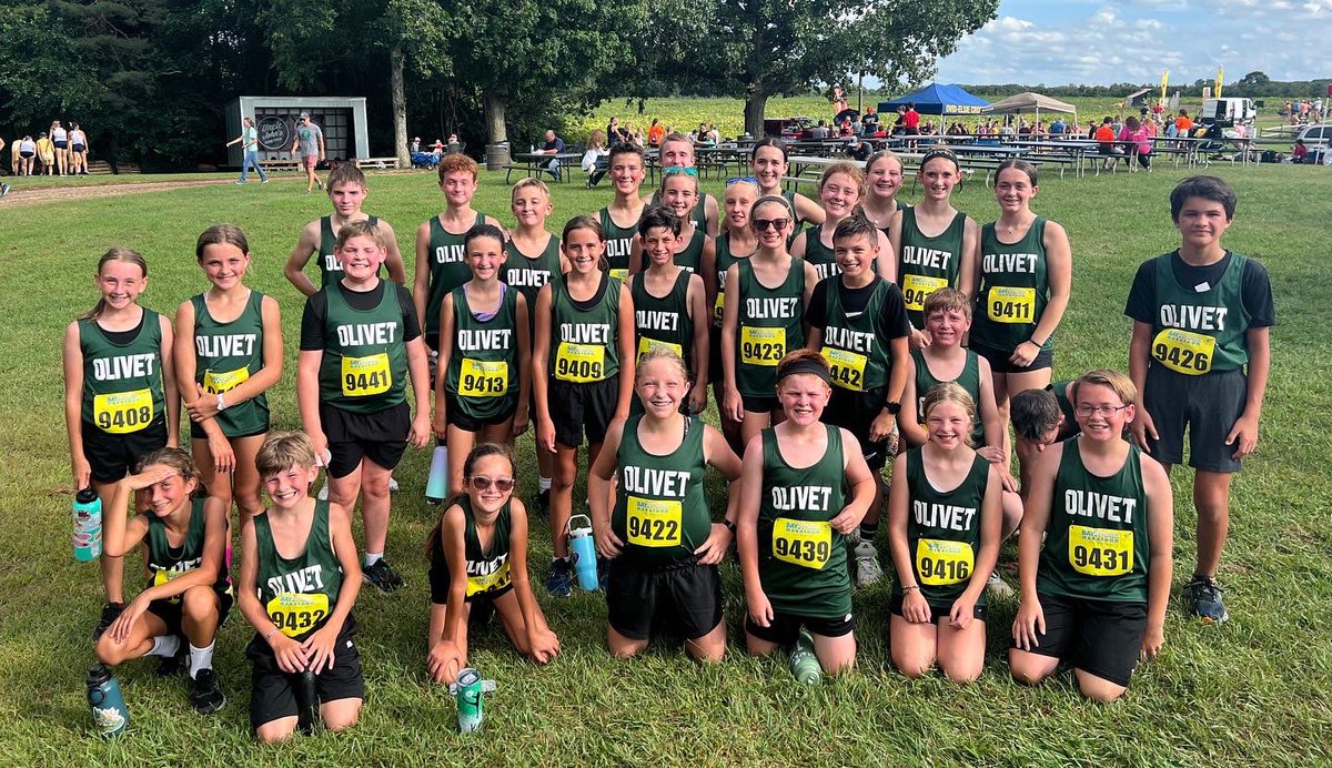 EllisBenjaminP's tweet image. First XC meet of the season is in the books. Both girls and boys took 4th out of 11 teams. Medals for Madelynn Patterson (5th), Lily Britton (7th), Anna London (30th), Drew Weaver (11th), Bobby Dormer (12th), and Luke VanDorpe (26th). Tons of PRs tonight!! #OCSRocks