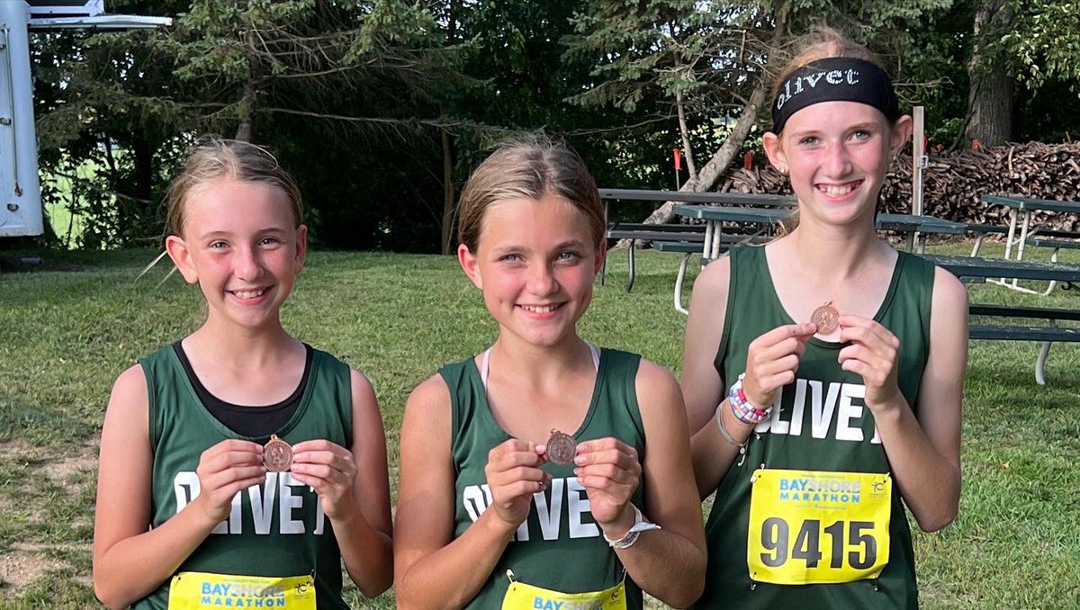 EllisBenjaminP's tweet image. First XC meet of the season is in the books. Both girls and boys took 4th out of 11 teams. Medals for Madelynn Patterson (5th), Lily Britton (7th), Anna London (30th), Drew Weaver (11th), Bobby Dormer (12th), and Luke VanDorpe (26th). Tons of PRs tonight!! #OCSRocks