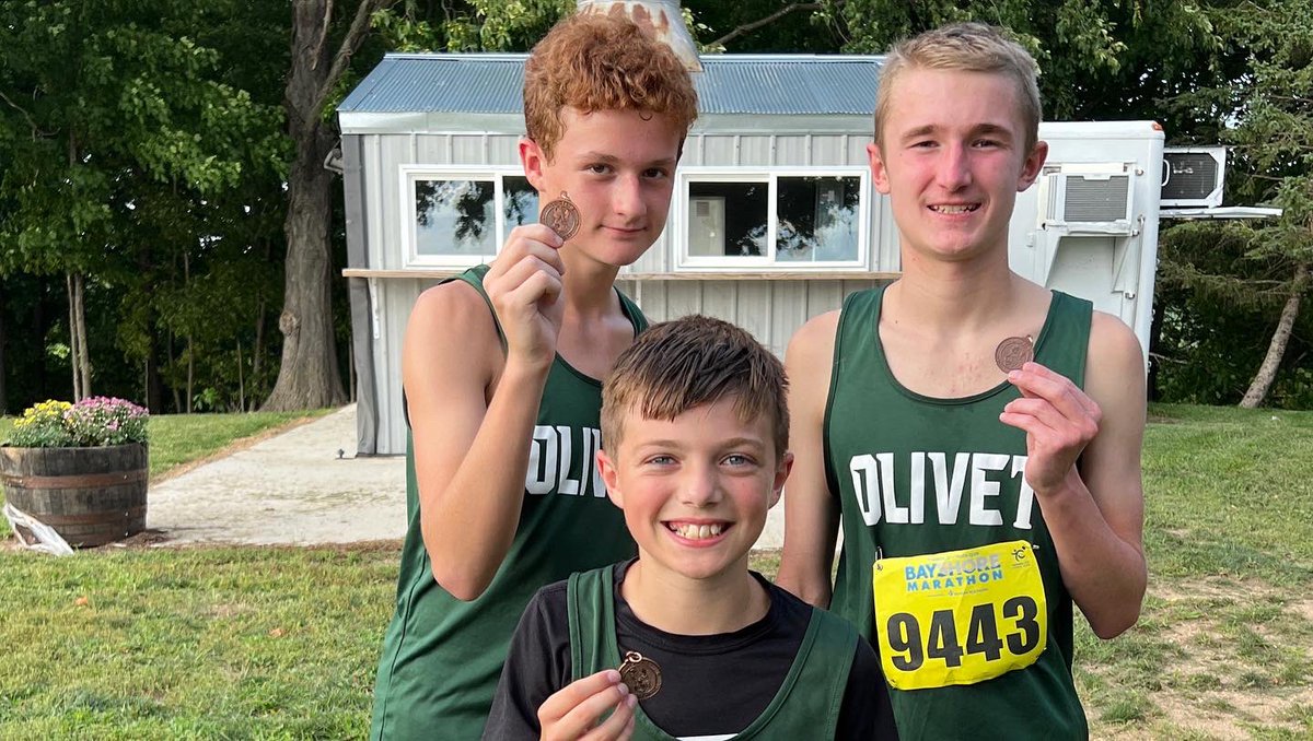 EllisBenjaminP's tweet image. First XC meet of the season is in the books. Both girls and boys took 4th out of 11 teams. Medals for Madelynn Patterson (5th), Lily Britton (7th), Anna London (30th), Drew Weaver (11th), Bobby Dormer (12th), and Luke VanDorpe (26th). Tons of PRs tonight!! #OCSRocks