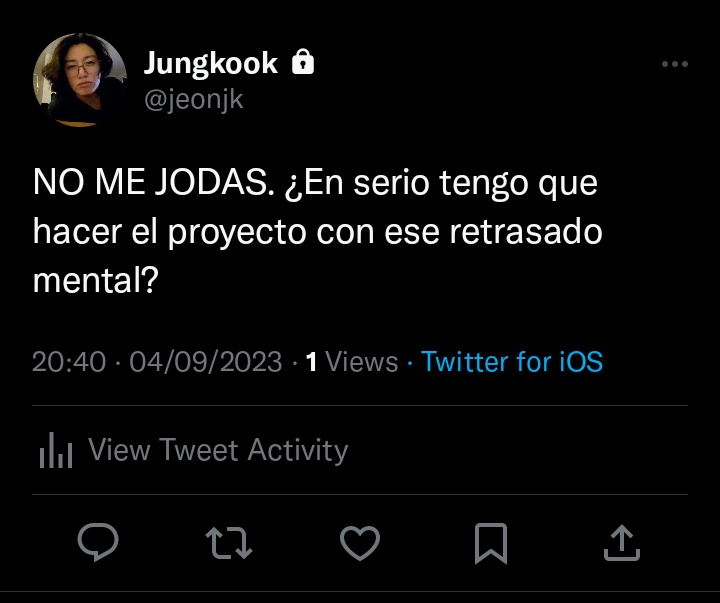 kvdollies's tweet photo. un au #kooktae donde th, el dulce chico nuevo de la facultad de artes, tiene que enfrentarse a sus compañeros clasistas y a un chico ligeramente (muy) obsesionado con la buena ortografía que parece odiarlo a muerte por su "orto-grafía" https://t.co/uDg5ow77dS