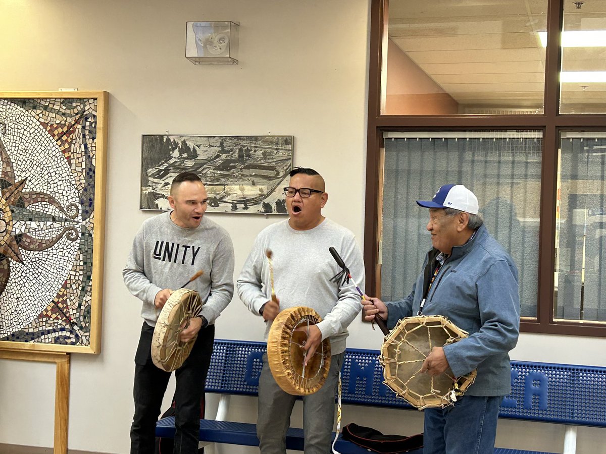 Kukpi7 Sellars and David Archie from Williams Lake First Nation were joined by Freddy Johnson from Esk’etemc First Nation-together they drummed Columneetza students into school on the first day back and Kukpi7 Sellars welcomed Grade 7s in the first assembly of the morning!❤️