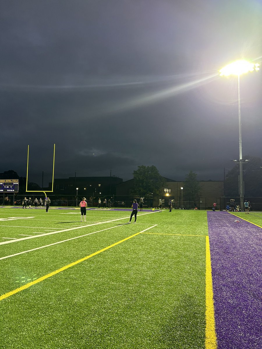 uwsp_softball's tweet photo. Took advantage of some time under the lights this evening! The new turf fields are awesome! Very lucky to have them at our disposal #day2 #Team44 https://t.co/cAACP0P2YZ