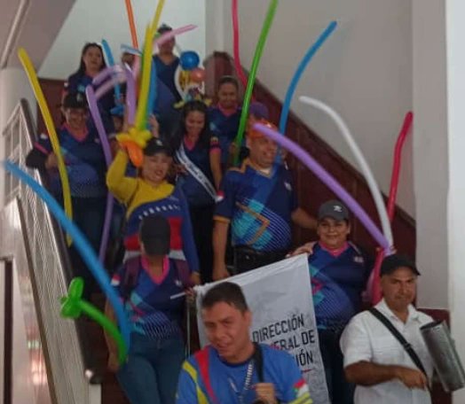 notieducatetru's tweet image. #6Sep|| Con la mayor alegría y un firme compromiso, los trabajadores de la Dirección General de Educación participan en los 1eros Juegos Interdireccionales de la Gobernación del estado Trujillo.

#TodoElPoderParaElPueblo @NicolasMaduro @_LaAvanzadora @Gerardo4fPsuv @MPPEDUCACION