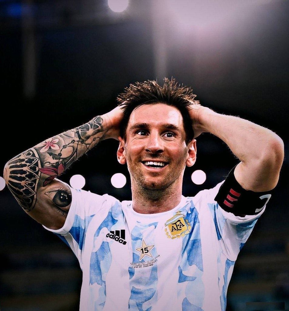 lautarodeIcampo's tweet photo. Hoy juega Lionel Messi.
Hoy juega Argentina.
Hoy jugaremos por primera vez un partido oficial por los puntos con el parche de campeones del mundo.

Ahora mismo estoy así… https://t.co/m2dXONR9mj