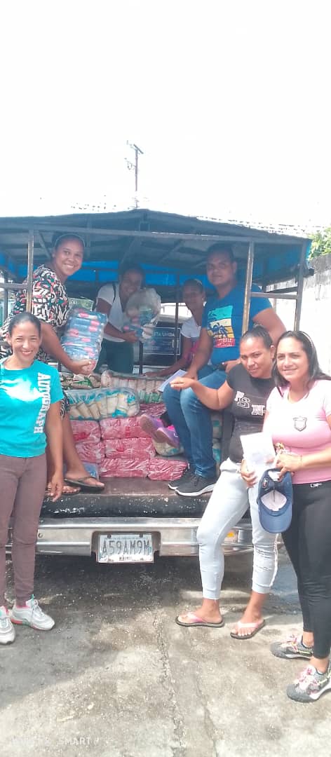 sucre_prensa's tweet image. #6Sep #Sucre Hoy  se logro abastecer con víveres , a las 8 CDA de los Municipios Cajigal y Libertador, esto es posible en revolución / Alimentamos con Amor #TodoElPoderParaElPueblo  @NicolasMaduro @GPintoVzla @MelendezPedro86