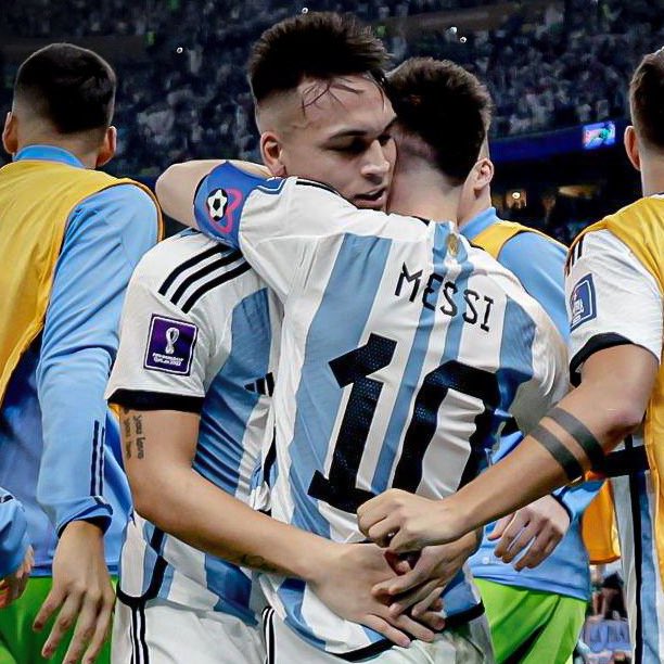 No puedo, ni quiero. Juegan Lionel y Lautaro con la albiceleste 🤍🩵
