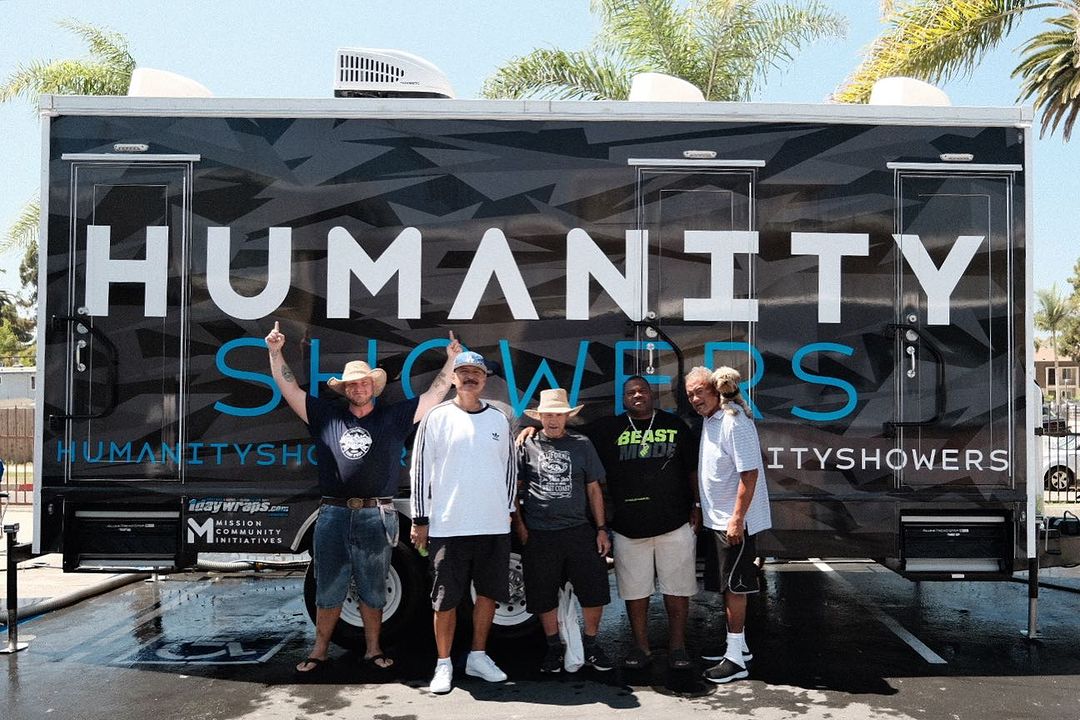 LoveYourCity's tweet photo. Today, Humanity Showers provided a record-breaking 76 showers to people experiencing homelessness in Oceanside, CA! https://t.co/Bhg4tzpMmo